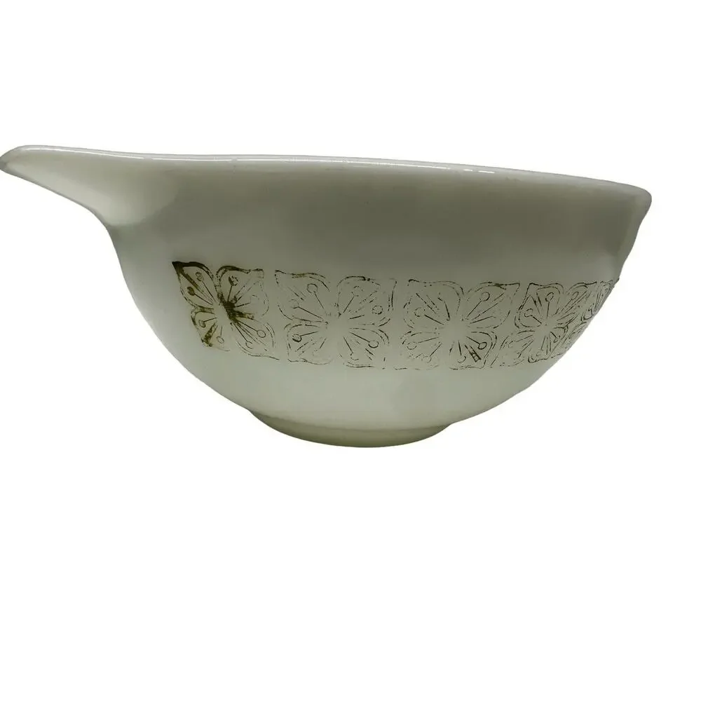 Pyrex‎ Verde Stamp  Bowl Vintage Green 402  1 1/2 Qt Faded & 444- 4Quart